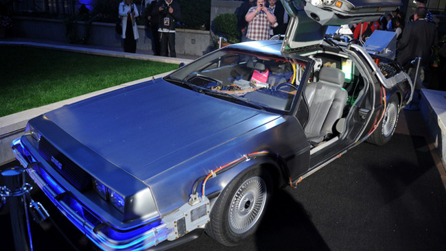 delorean_dmc12