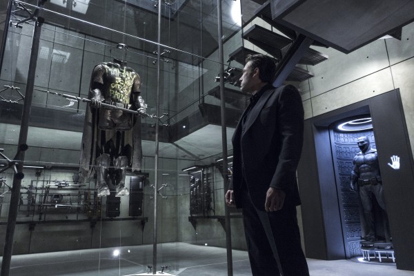 ben-affleck-robin-suit-batman-vs-superman ben-affleck-robin-suit-batman-vs-superman